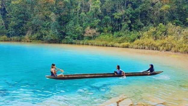 Eksplorasi Menyeluruh Keindahan Danau Framu di Pedalaman Papua Barat