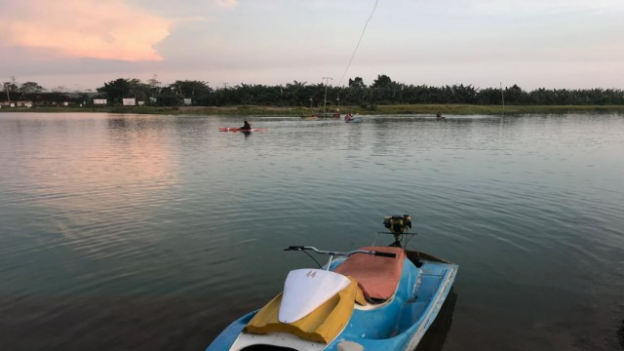 Menyelami Pesona Danau Rekreasi Hoce di Kubu Raya